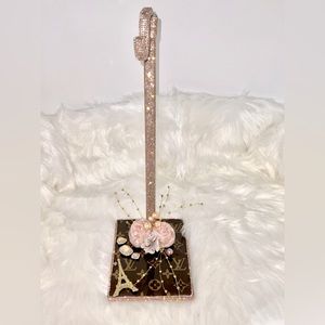 Handbag Purse Stand/Display with crystals, adjustable high, heavy iron